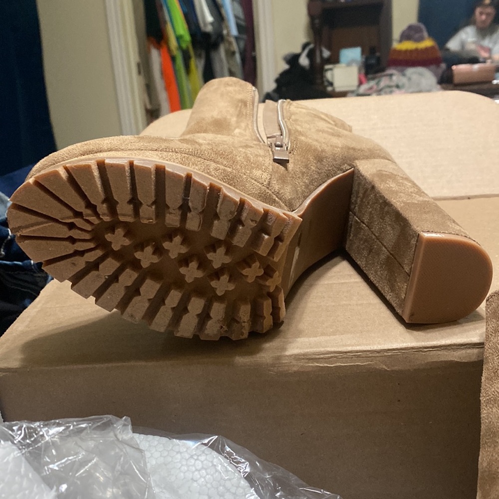 Boots - Picture 2 of 4